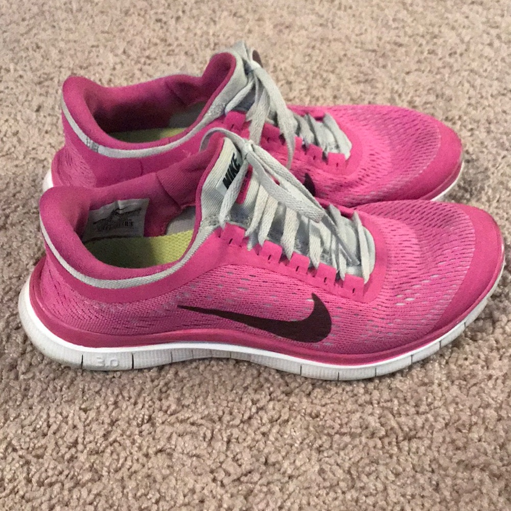 LAST CALL Nike Frees